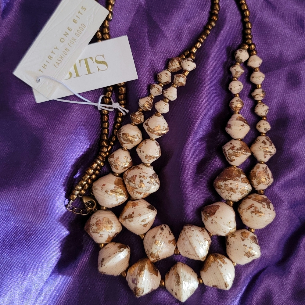 Bronze/Gold Creamy White W/Splatter Gold Necklace